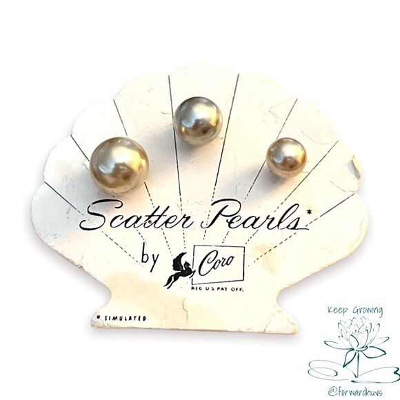 Vintage Coro Scatter Simulated Pearl Set on Original Card - Picture 1 of 8